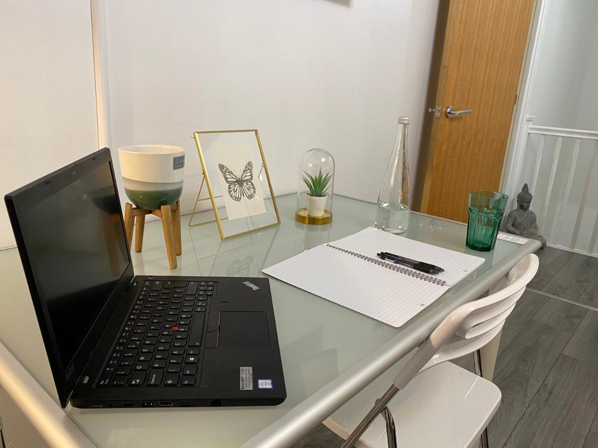 Luxe Place - Netflix & Workspace For 6 Birmingham Exterior foto