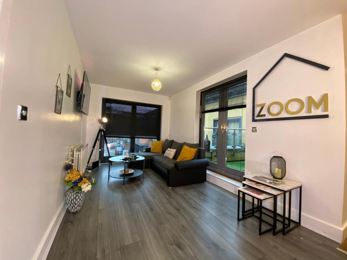 Luxe Place - Netflix & Workspace For 6 Birmingham Exterior foto